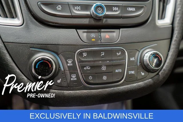 Used 2025 White Chevrolet LT image 24