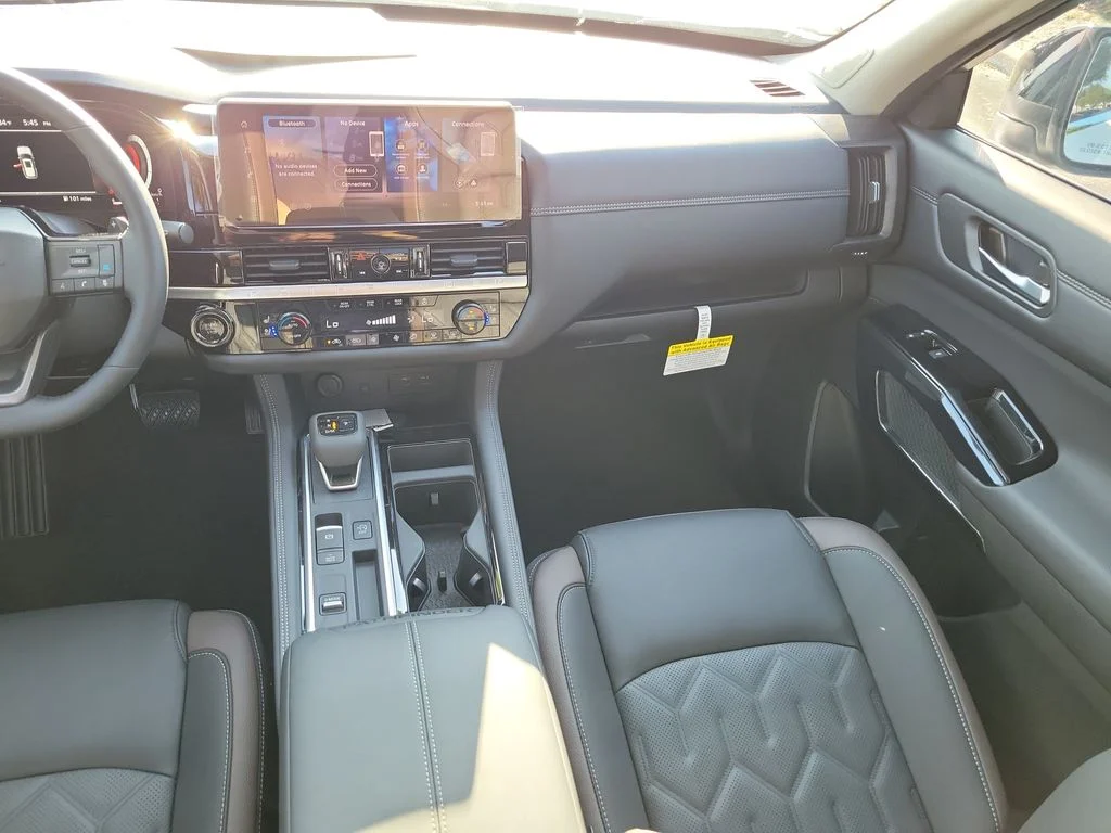 New 2026 White Nissan Platinum image 18