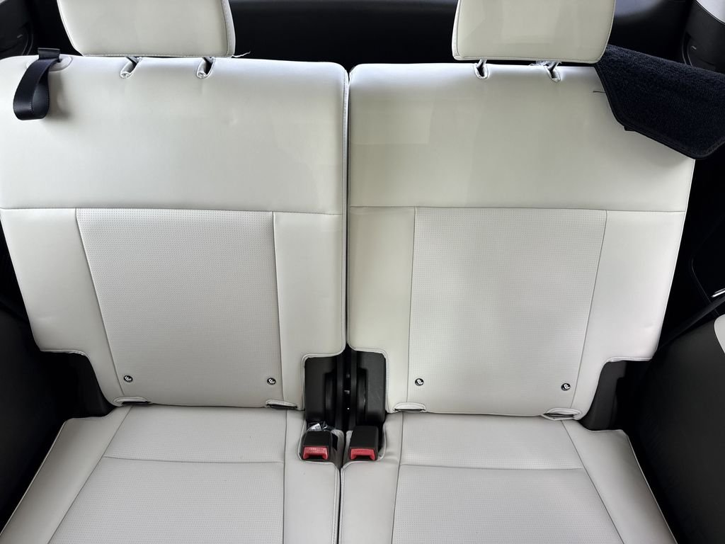Used 2024 Green Hyundai Calligraphy image 21