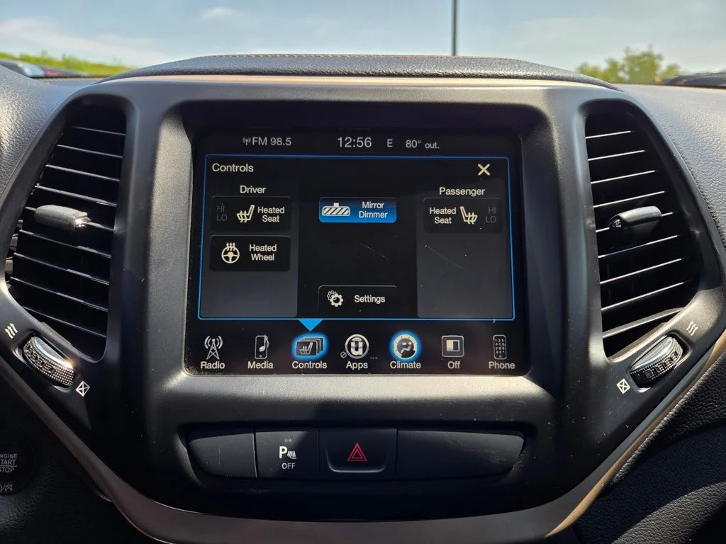 Used 2018 Beige Jeep Limited image 22
