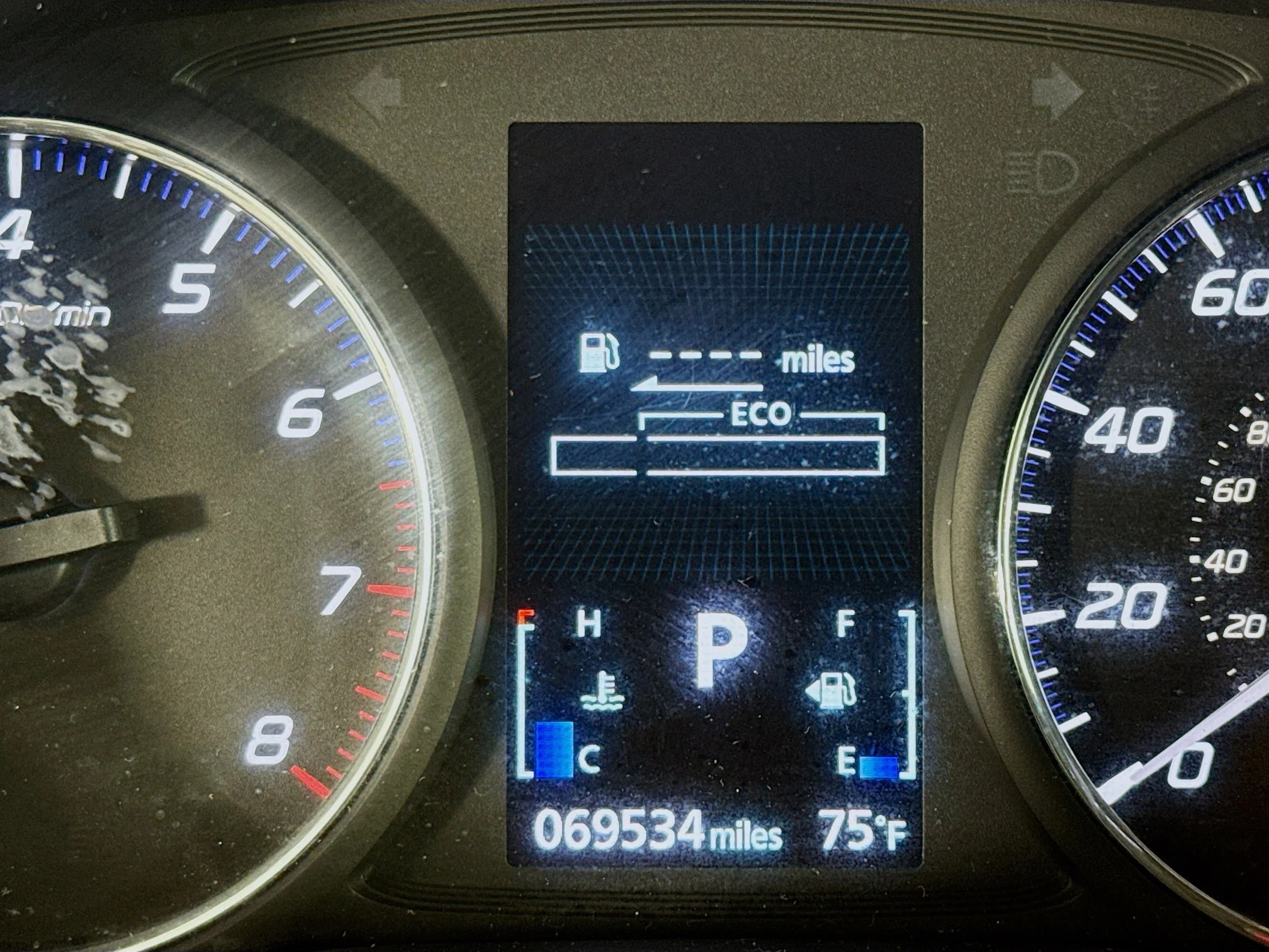 Used 2020 Cosmic Blue Metallic Mitsubishi ES image 12