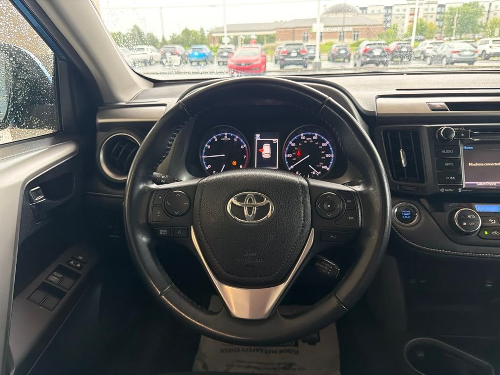 Used 2018 Electric Toyota XLE image 13