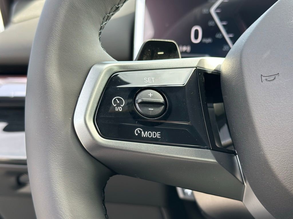New 2026 Oxide Grey Metallic BMW 530i xDrive image 30
