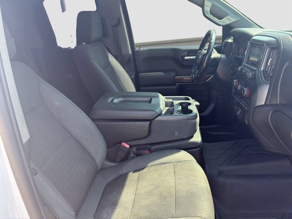 Used 2019 SUMMIT WHITE Chevrolet LT image 9