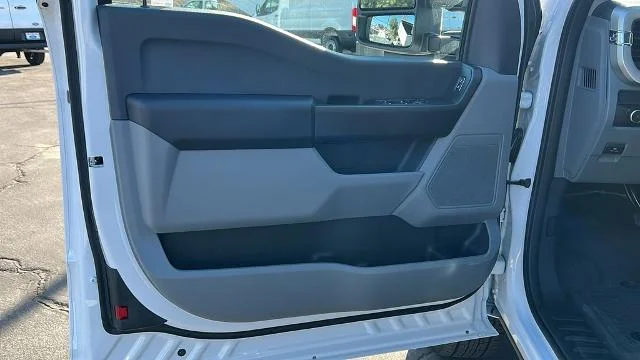 New 2026 Oxford White Ford F-350® XL image 34
