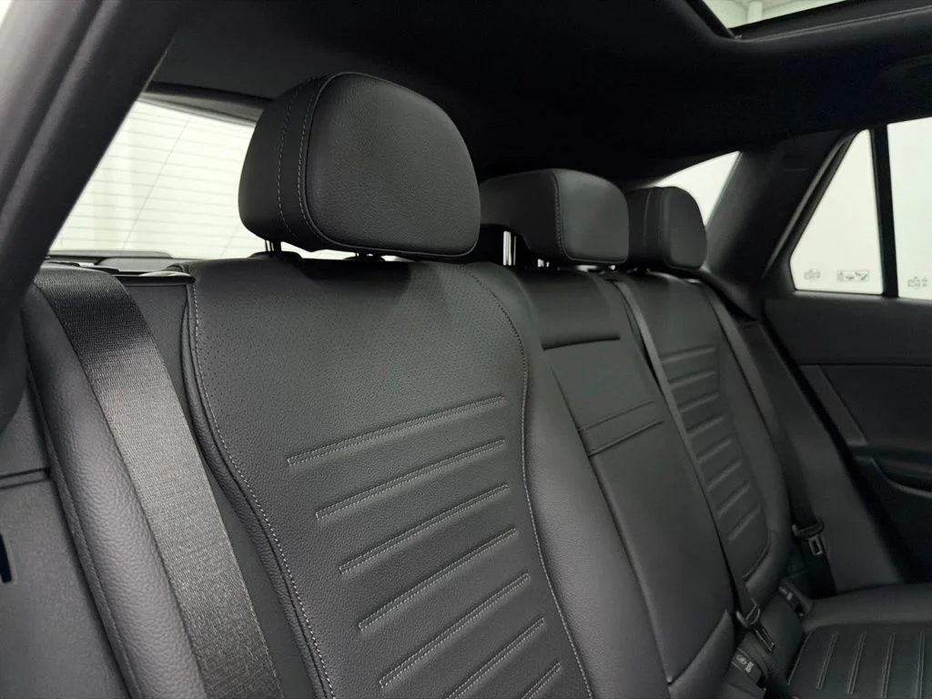 New 2026 White Mercedes-Benz GLC 300 image 25