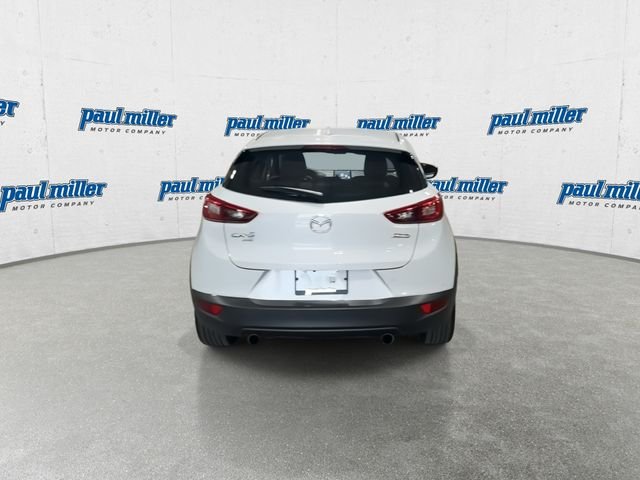 Used 2018 White Mazda Grand Touring image 9