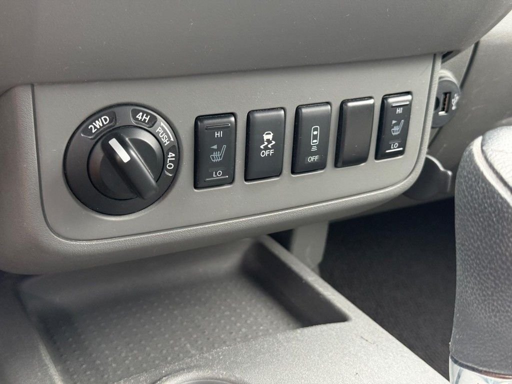 Used 2021 Gray Nissan SV image 18
