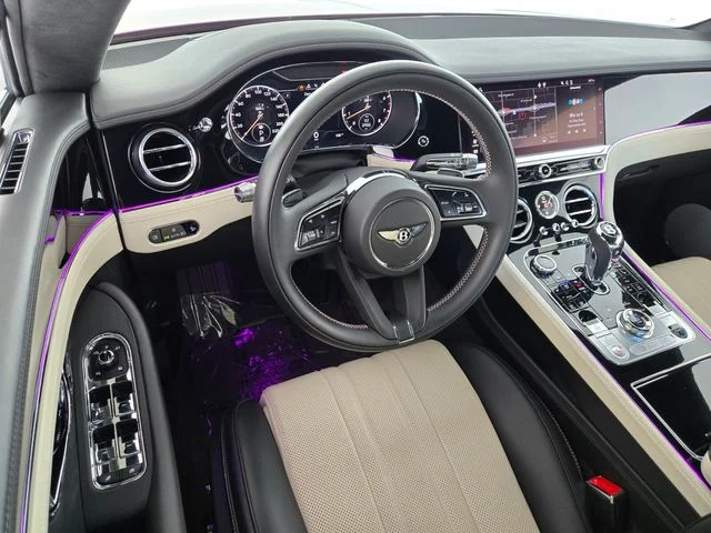 Used 2022  Bentley V8 image 11