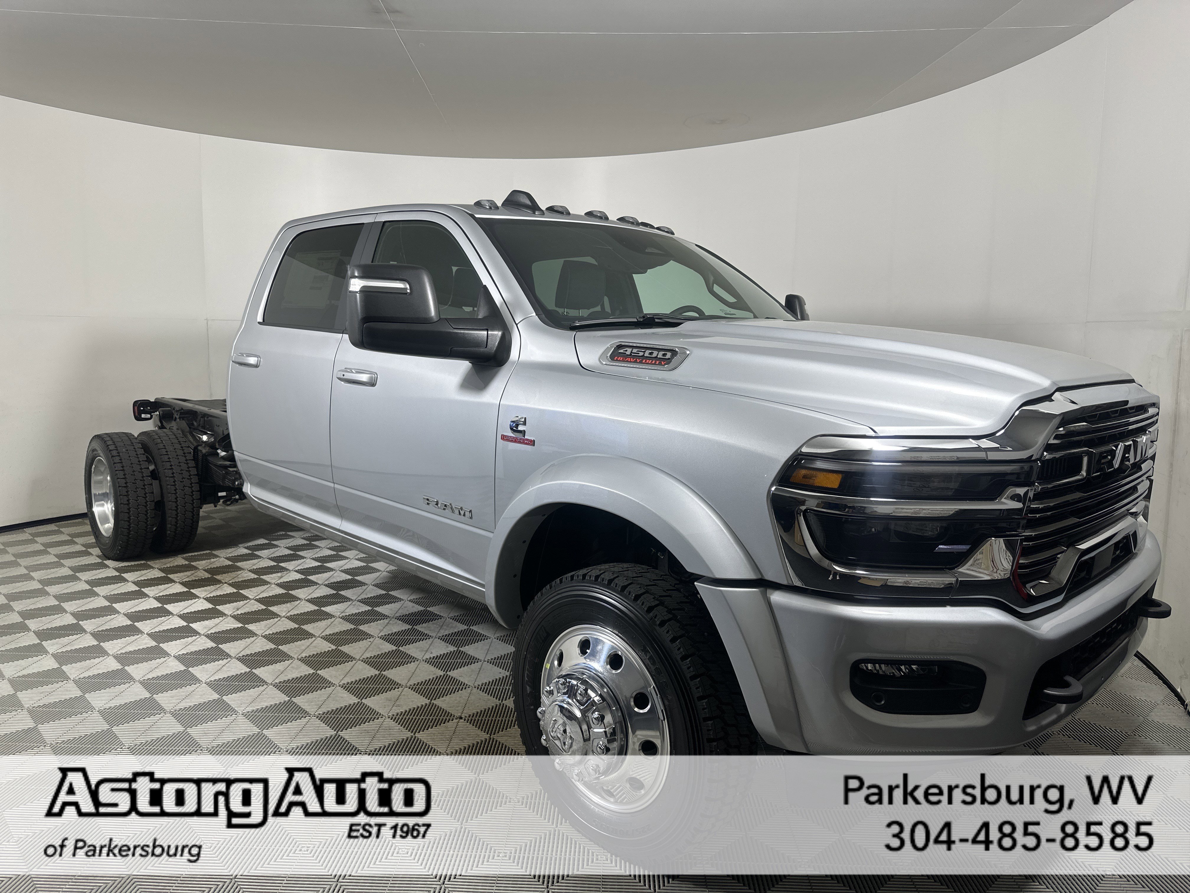 2026 RAM 4500 Big Horn 4X4 Crew Cab DRW 173" WB's photo
