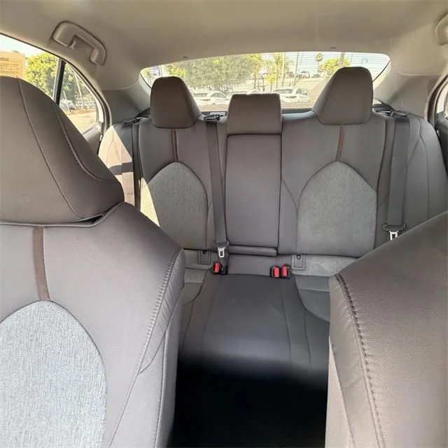 Used 2020 White Toyota LE image 25