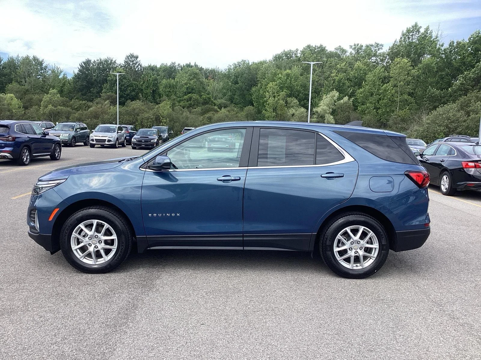 Used 2024 Lakeshore Blue Metallic Chevrolet LT image 4