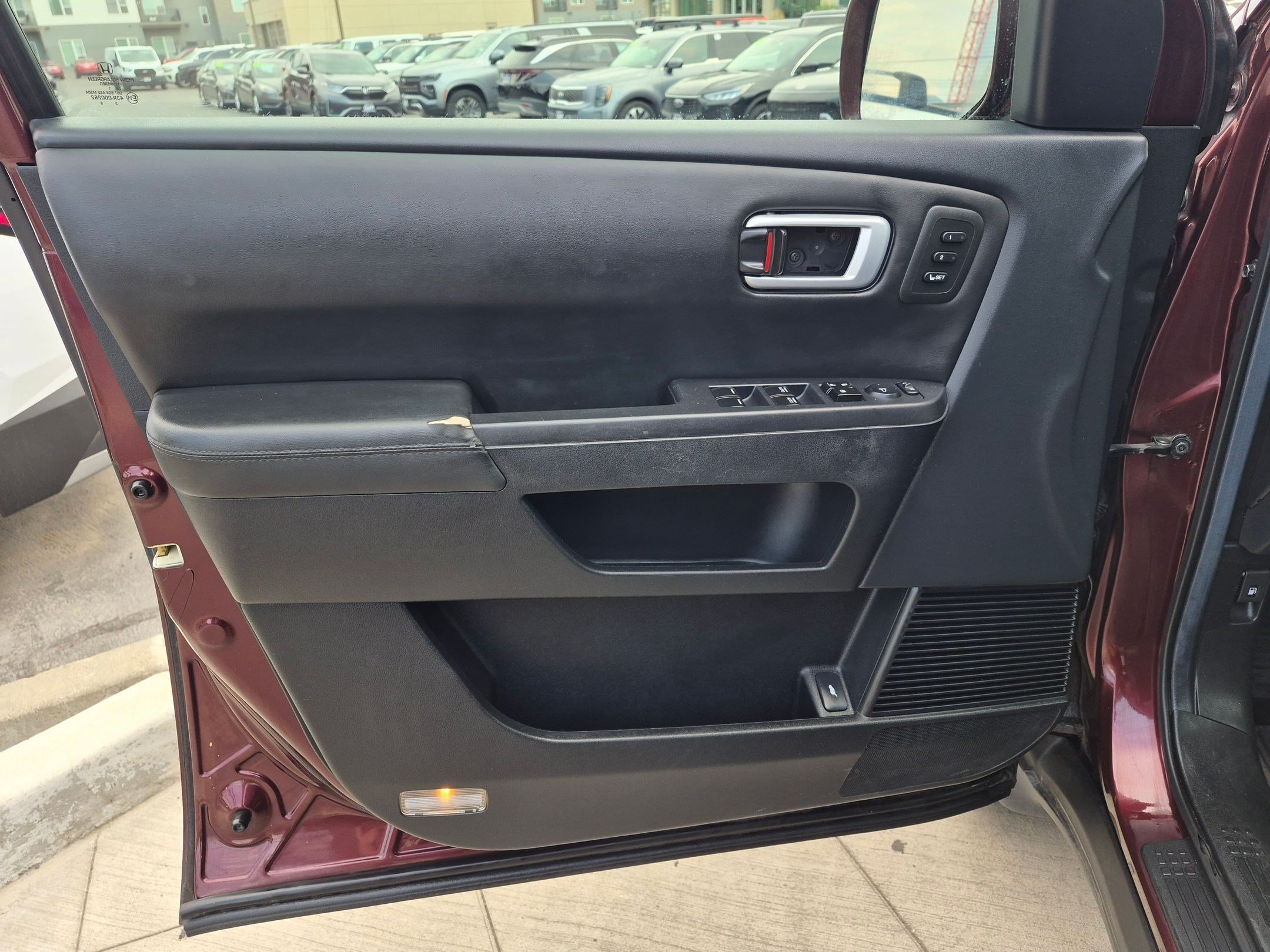 Used 2012 Maroon Honda Touring image 13
