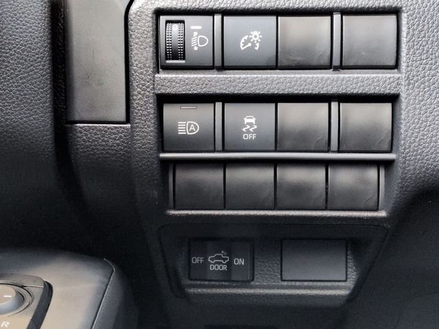2025 Toyota Tacoma SR - Photo 21
