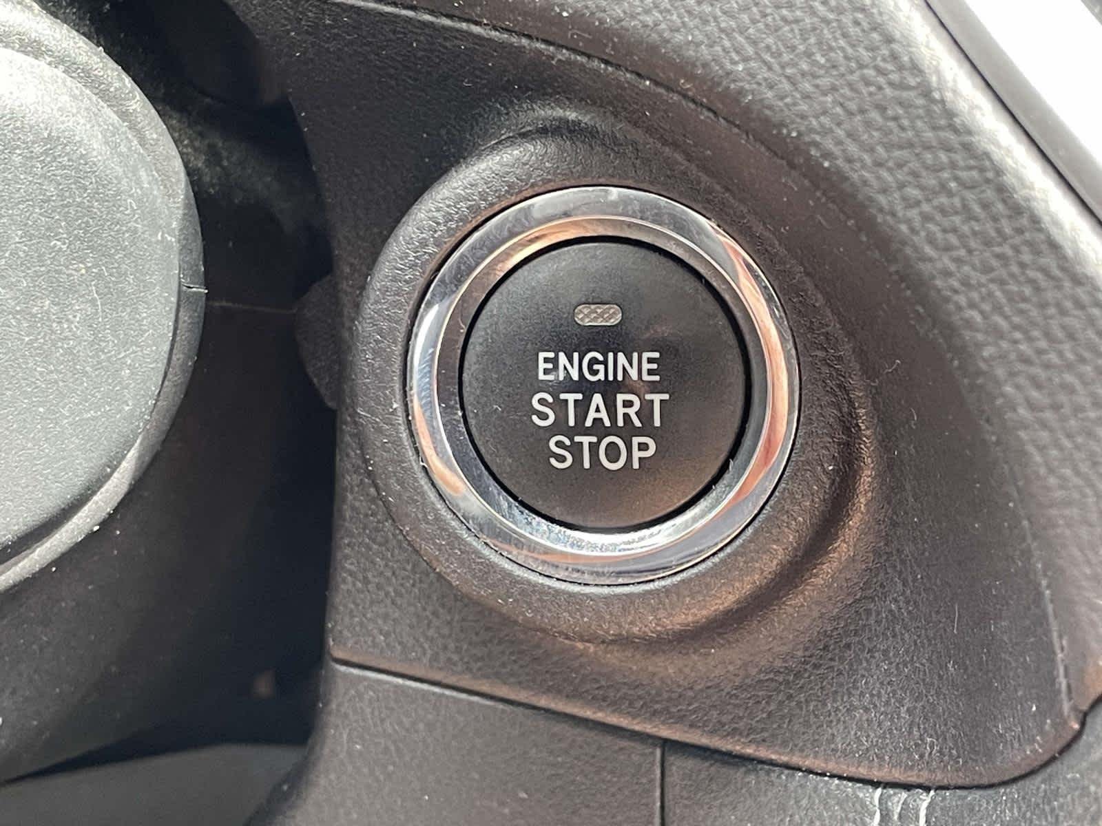 Used 2019  Subaru Limited image 40