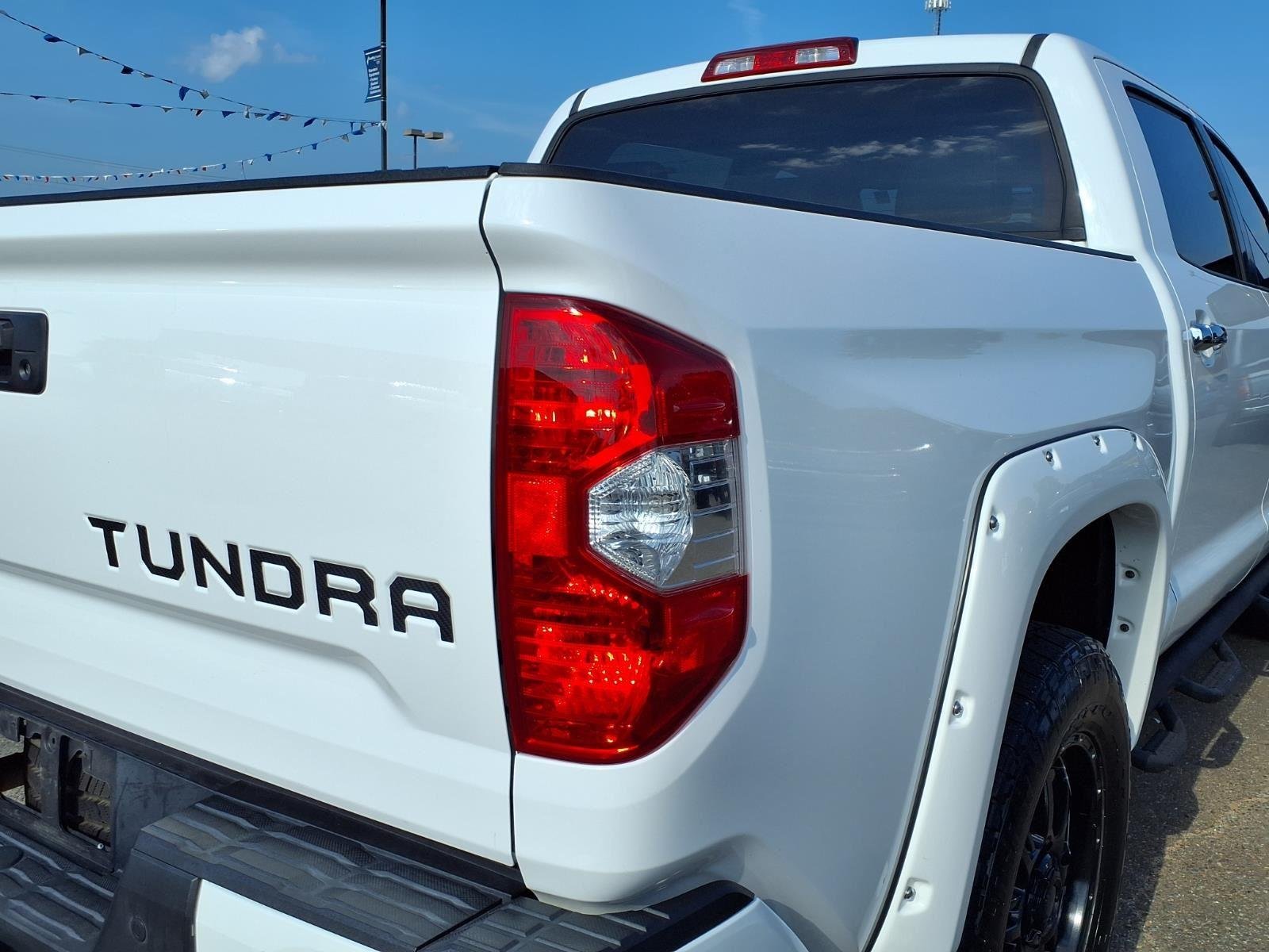 Used 2016 Super White Toyota Platinum image 19