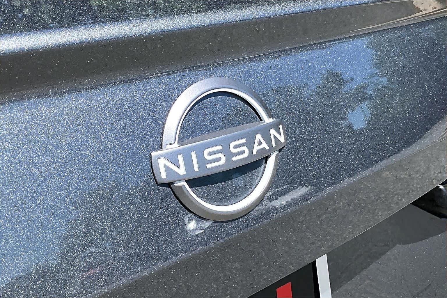 Used 2024 Gun Metallic Nissan 2.5 SR image 31