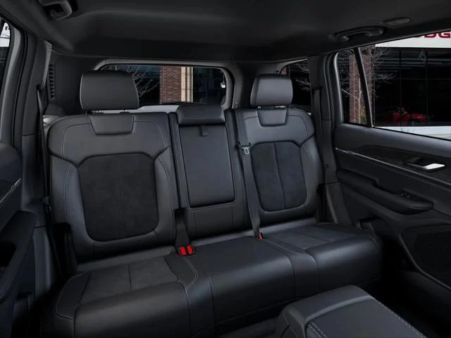 New 2026 Bright White Clear-Coat Exterior Paint Jeep Laredo image 15