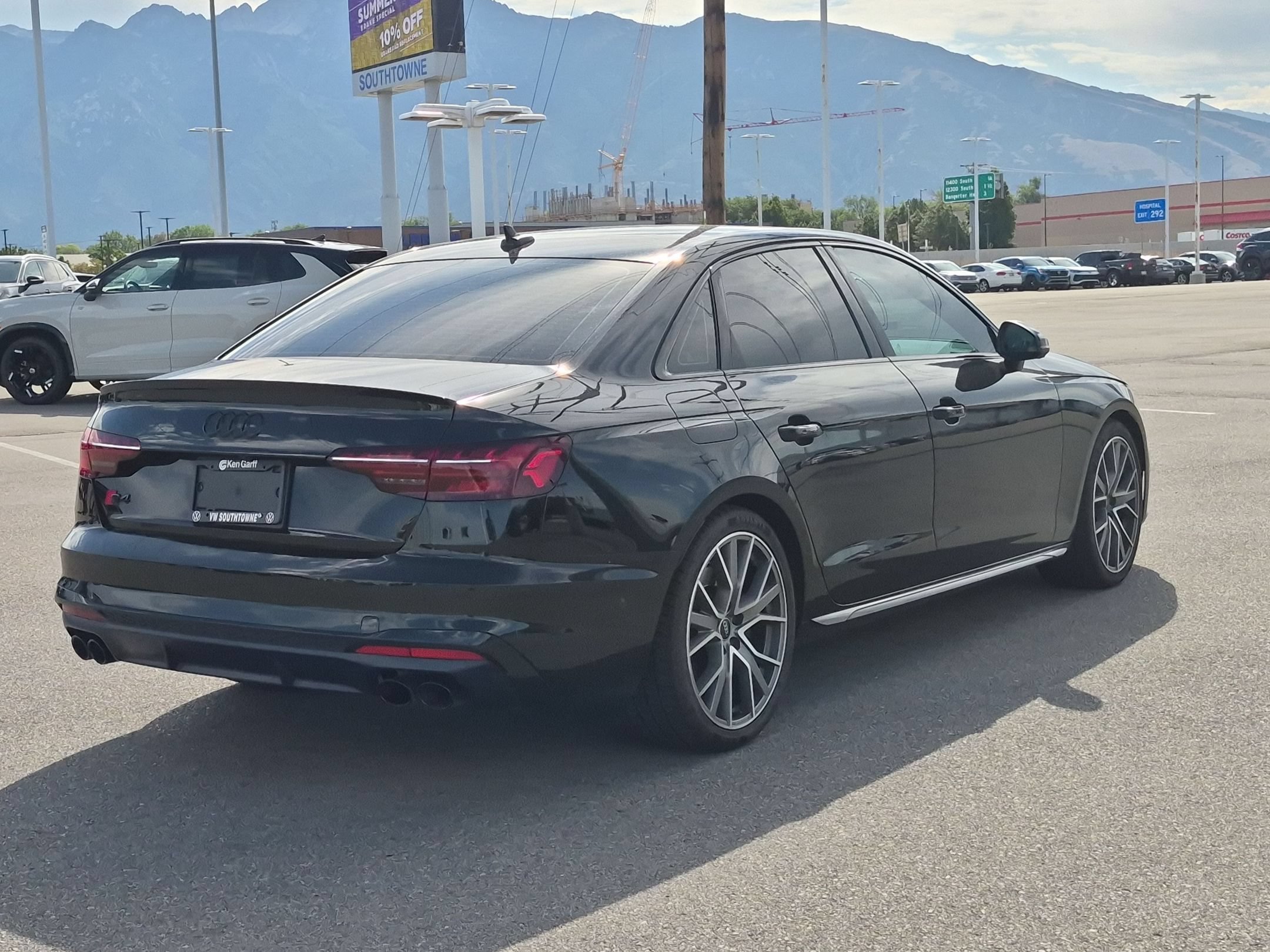 Used 2024  Audi Premium Plus image 3