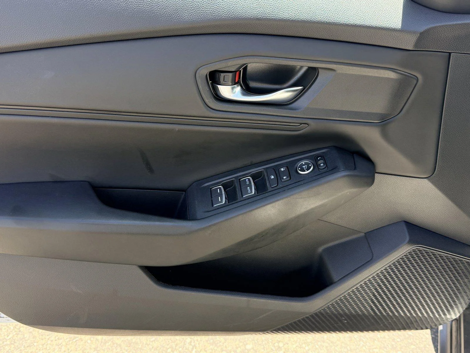 Used 2024  Honda EX image 17
