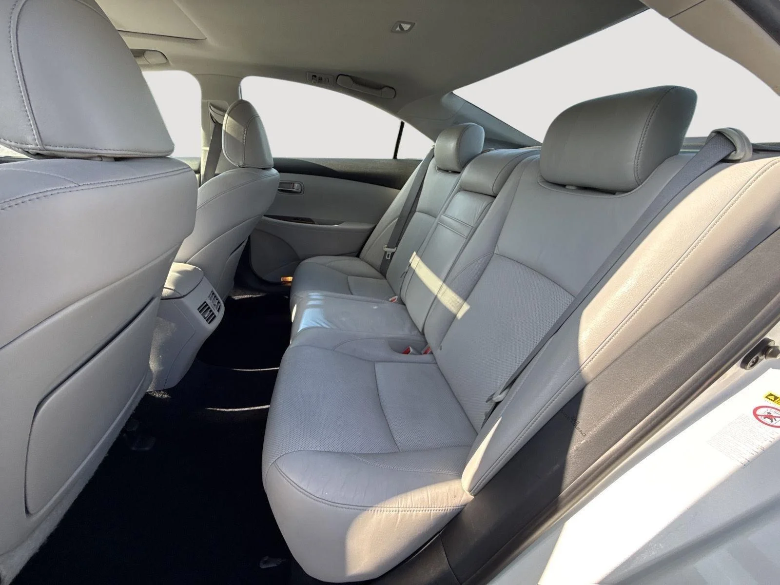 Used 2012 Starfire Pearl Lexus Base image 19
