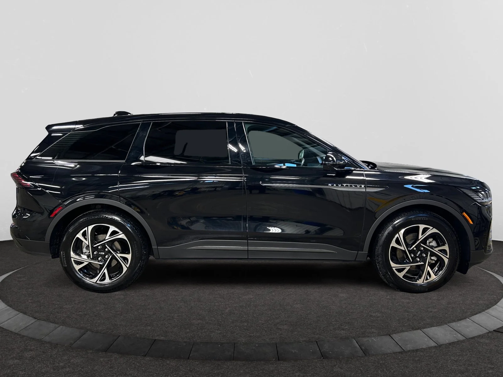 Used 2025 BLACK Lincoln PREMIERE AWD image 6