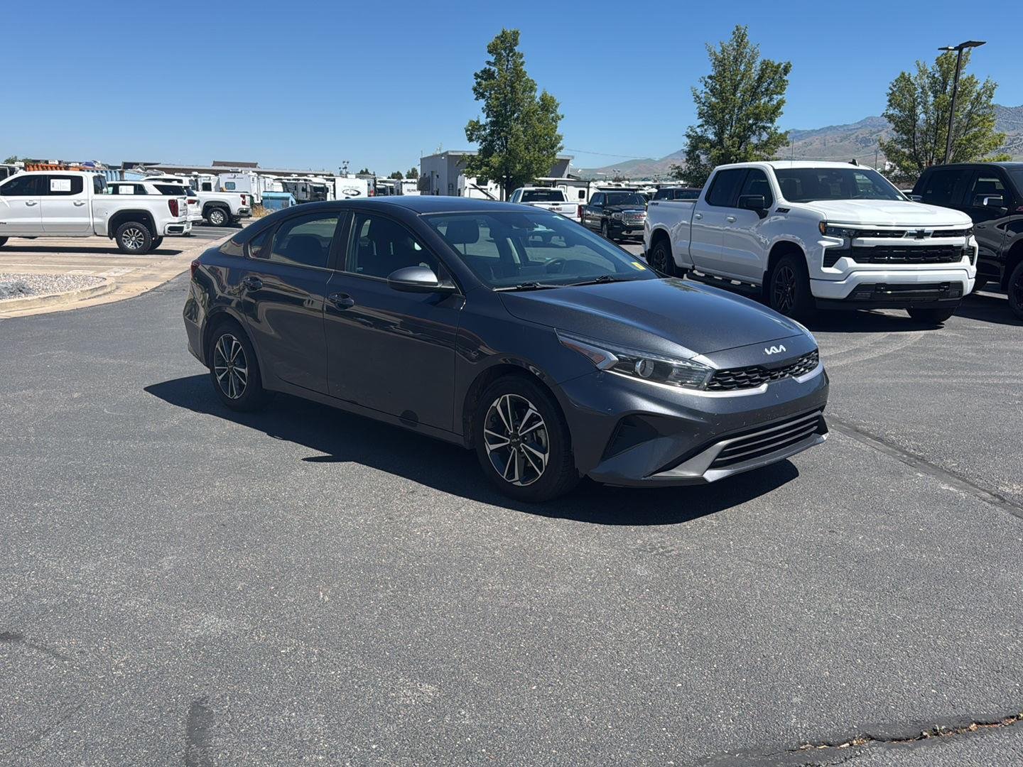 Used 2022 Gravity Gray Kia LXS image 2