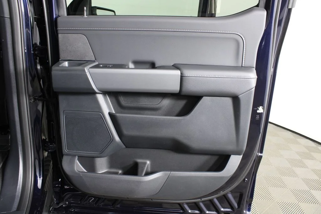 New 2026 Antimatter Blue Metallic Ford XLT image 9