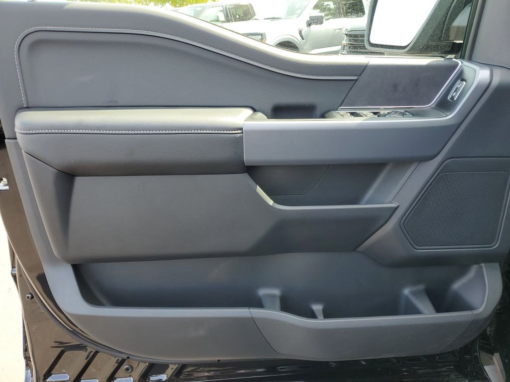 2025 Ford F-150 XLT - Photo 19
