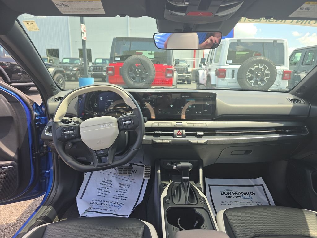 2025 Kia K4 GT-Line Turbo - Photo 12