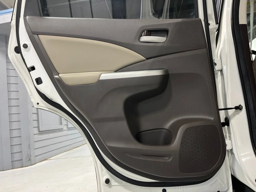 Used 2014 White Diamond Pearl Honda EX-L image 24