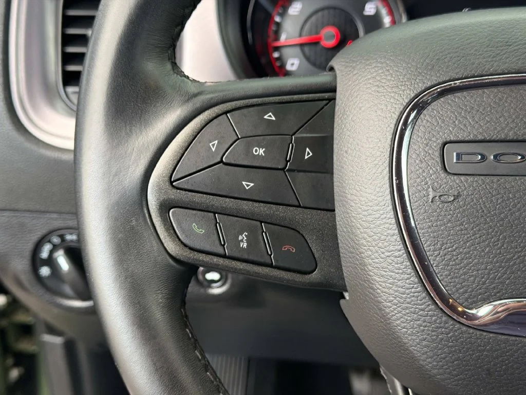Used 2023 Green Dodge SXT image 17