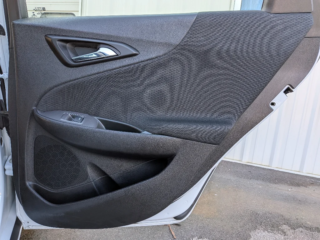 Used 2024 Summit White Chevrolet LT image 17