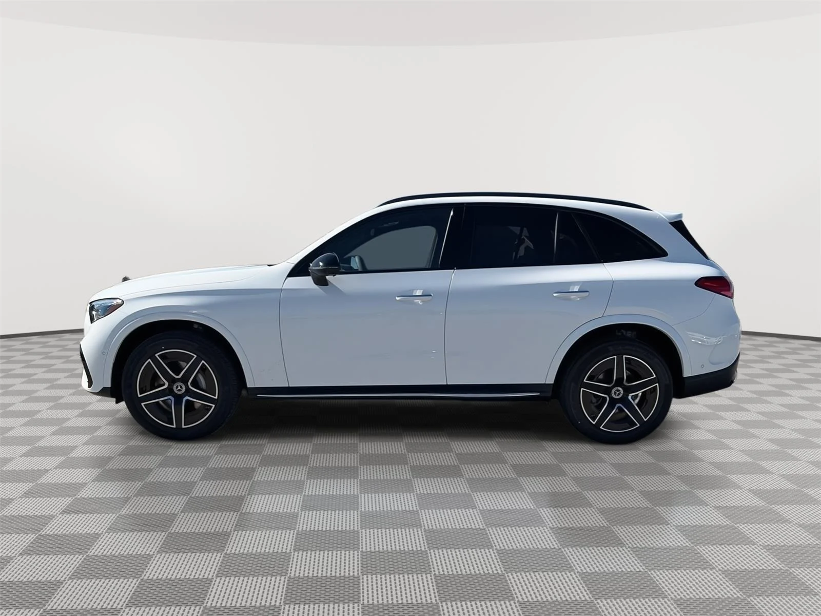 New 2026 WHITE Mercedes-Benz GLC 300 image 6