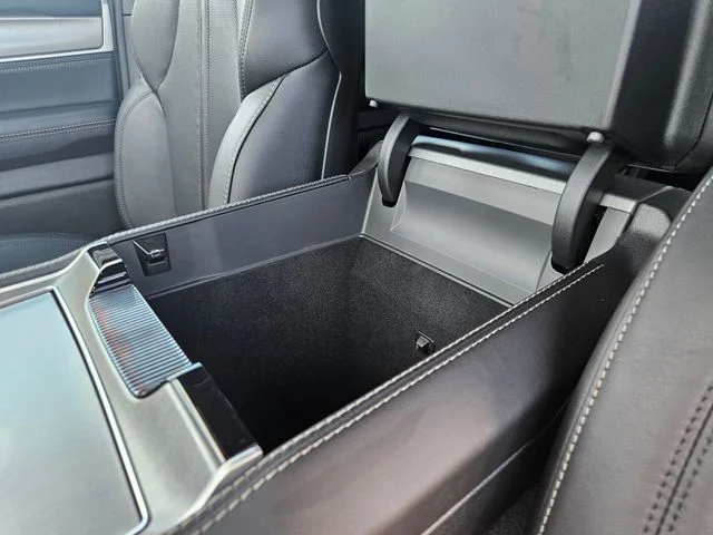 New 2026 High Gloss Black Exterior Paint Jeep Limited Altitude image 27