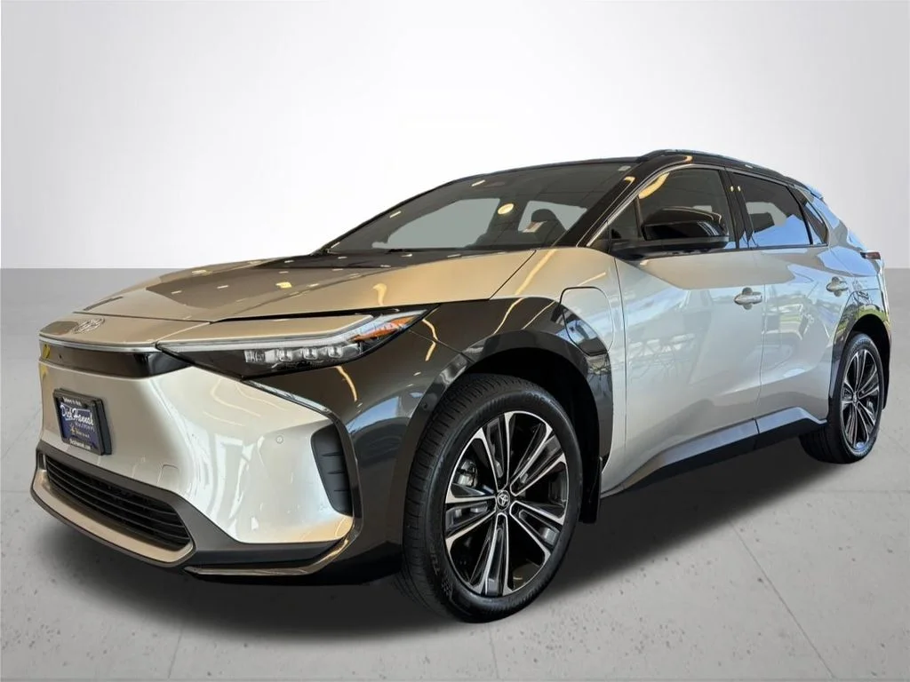 Used 2024 Toyota bZ4X Limited with VIN JTMABACA5RA058282 for sale in Kelso, WA