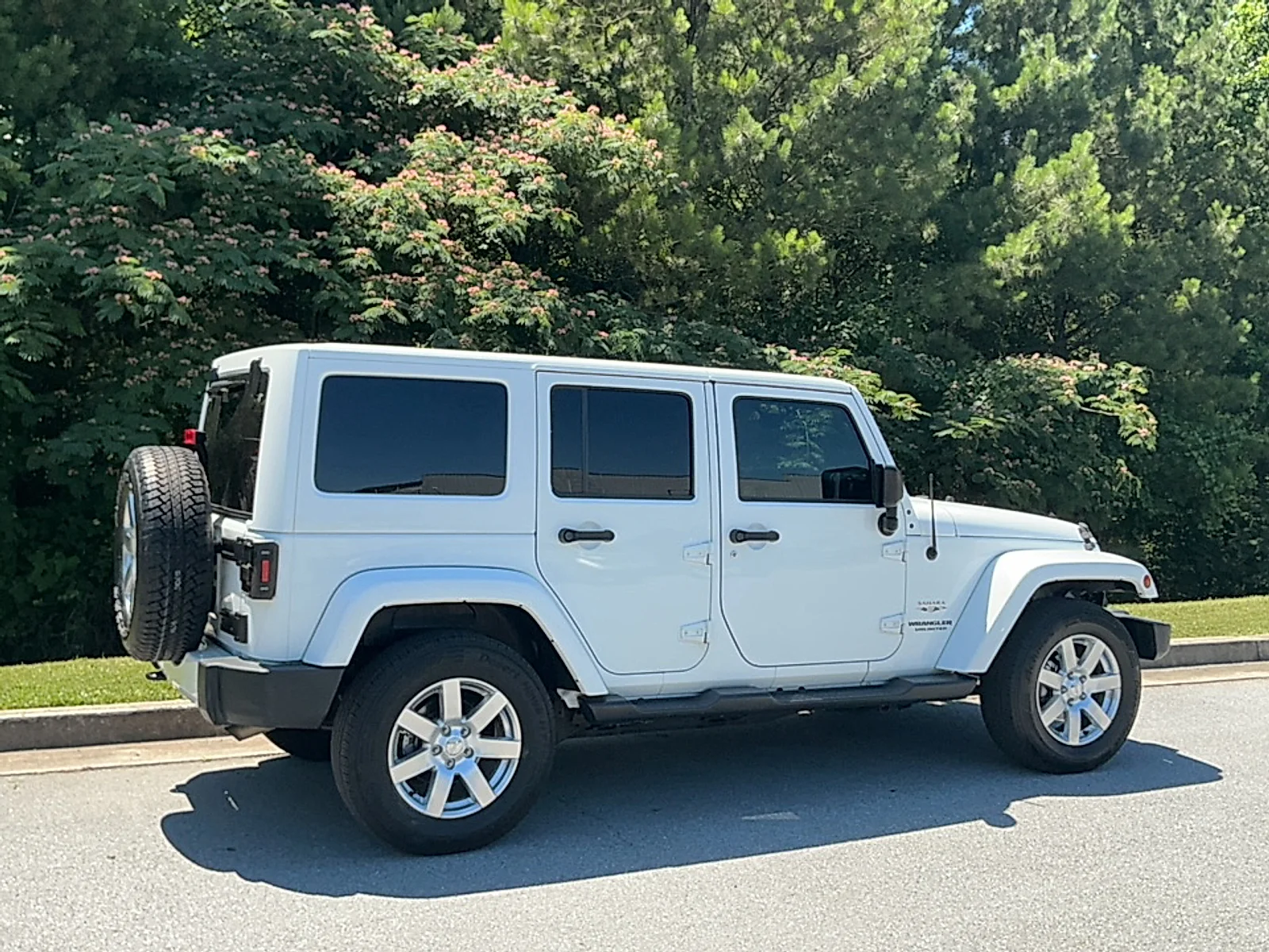 Used 2016 Jeep Wrangler Unlimited Sahara with VIN 1C4BJWEG8GL173644 for sale in Rome, GA