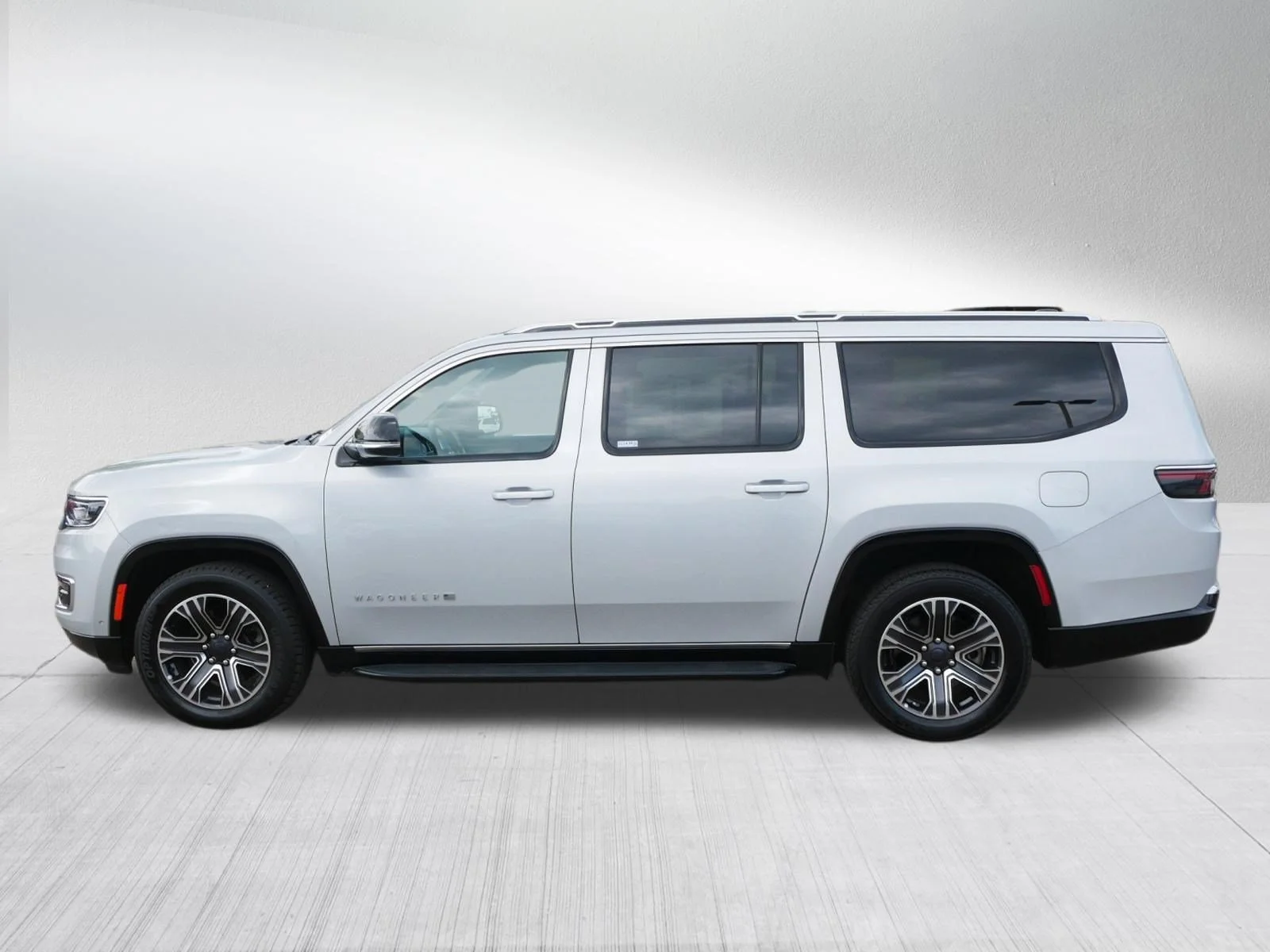 Used 2024 Silver Zynith Jeep Series II image 4