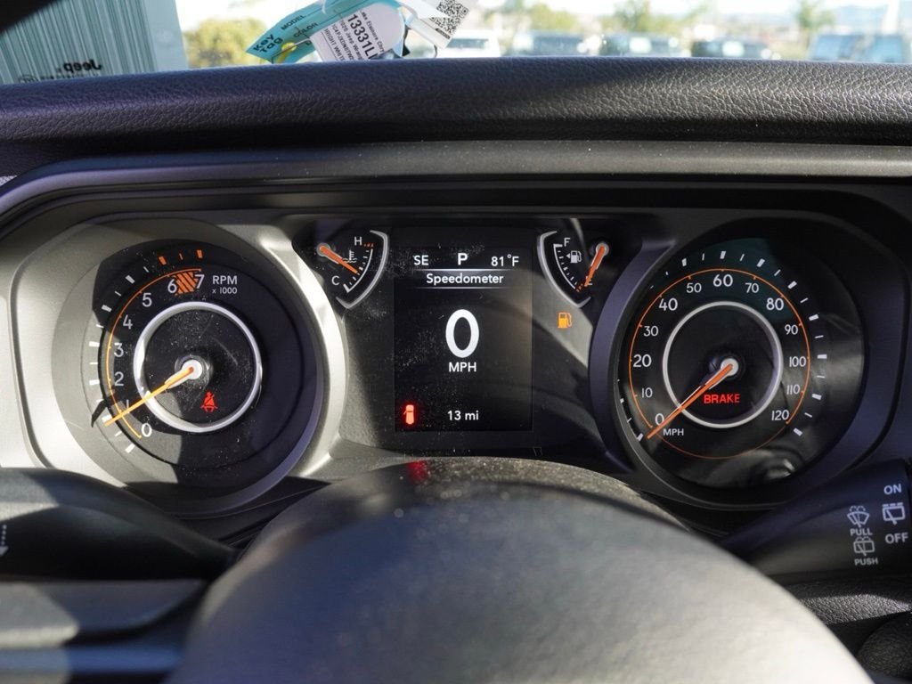 New 2026 Bright White Clear-Coat Exterior Paint Jeep Sport image 11