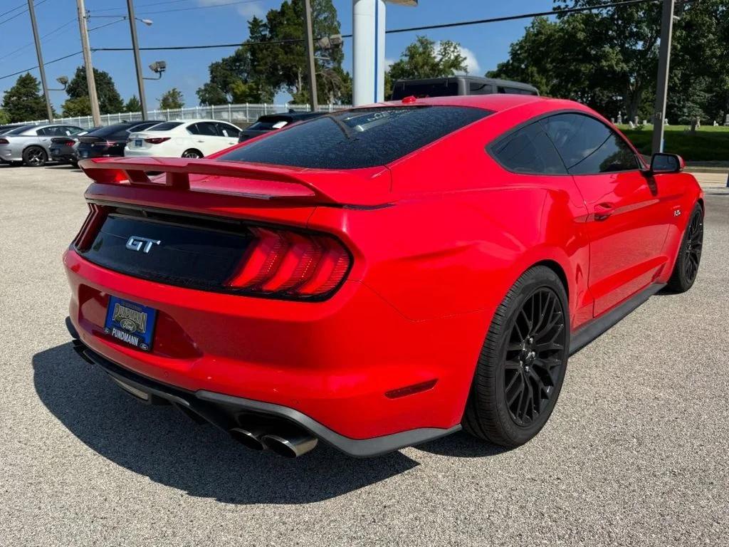 Used 2018 Race Red Ford GT Premium image 3