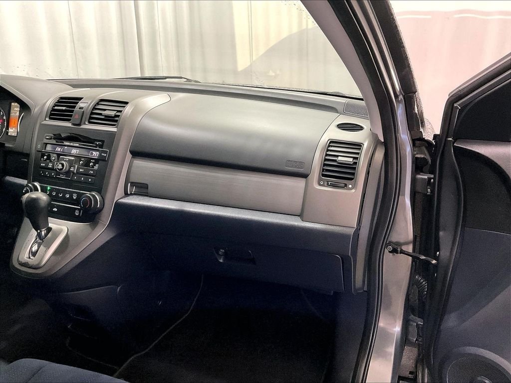 Used 2011 Gray Honda SE image 13