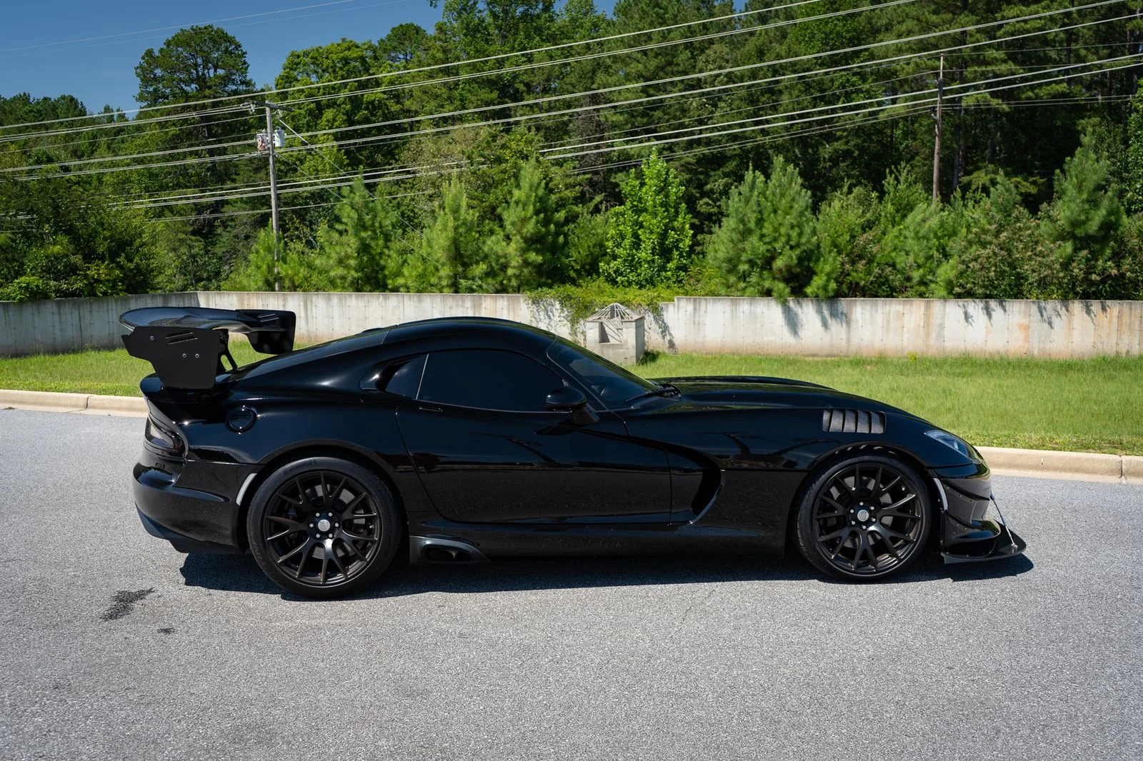 Used 2014 Black Dodge SRT image 27