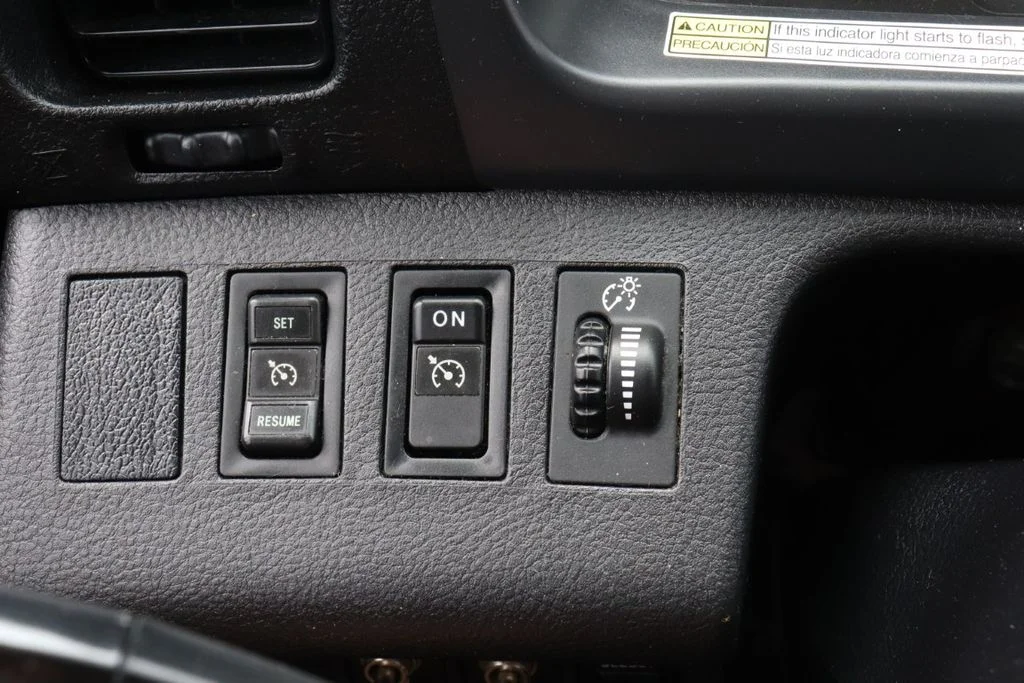 Used 2020  Hino 268 image 20