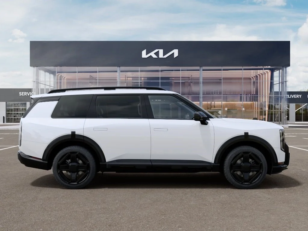 New 2027 Glacial White Kia X-Line EX image 7