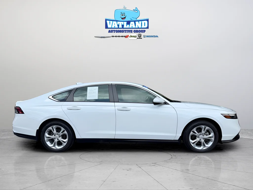 Certified Used 2023 Platinum White Pearl Honda LX image 6