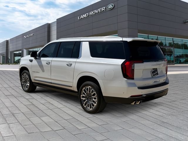 Used 2025 White GMC Denali Ultimate image 3