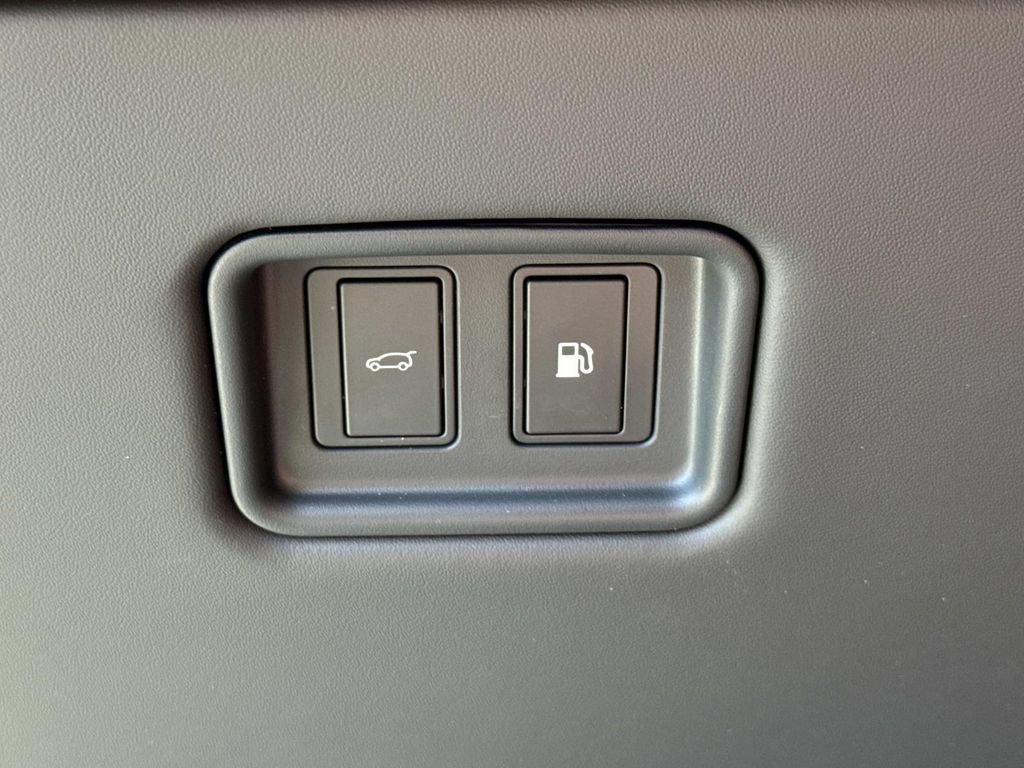 Certified Used 2026 Gray Land Rover Dynamic SE image 22