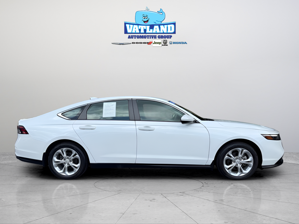Used 2023 White Honda LX image 6