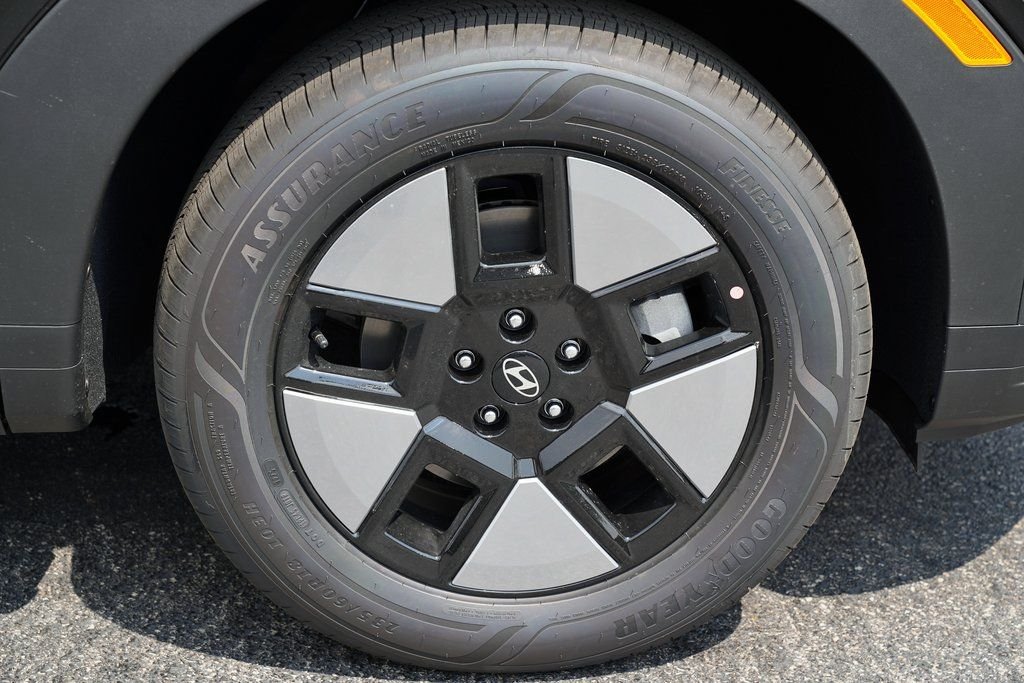 New 2026 Phantom Black Hyundai SE image 28
