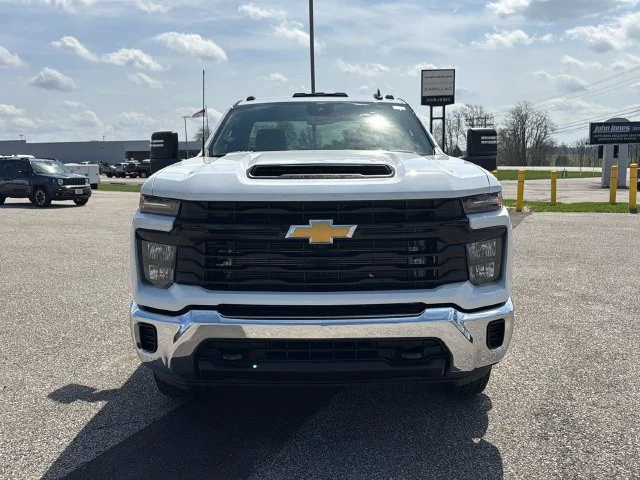 New 2026 Summit White Chevrolet Work Truck image 14